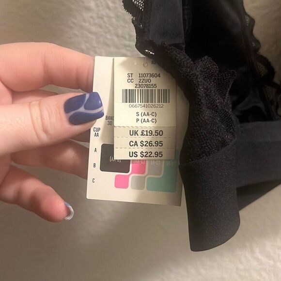 ✨PINK Victoria's Secret Black  Unlined Date Floral Lace Halter Sz S Bralette✨ - Picture 5 of 7